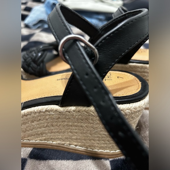TIME AND TRUE NWT Black Wedges - Picture 2 of 6
